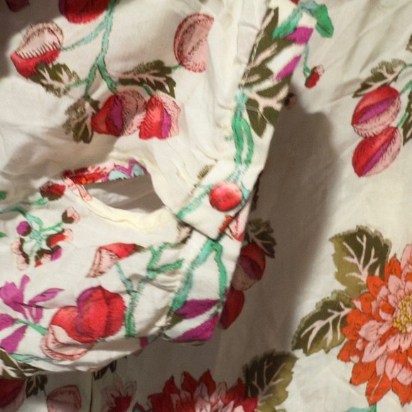 Rose + Olive Women’s Top Plus Size 2XL Floral V-Neck 3/4 Sleeve Flowy Relaxed - Picture 4 of 8